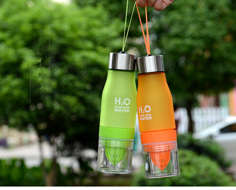 650ml H2O Lemon Juice Water Bottle Fruit Infuser Drinkware Sport Shaker Cute Water Drinking Bottles BPA Free Tomato Waterbottle