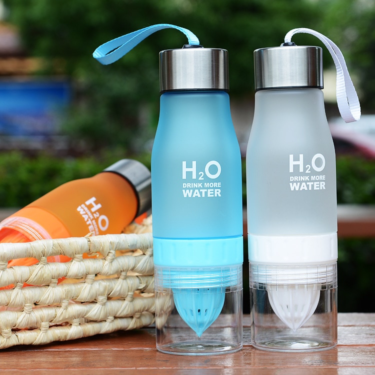 650ml H2O Lemon Juice Water Bottle Fruit Infuser Drinkware Sport Shaker Cute Water Drinking Bottles BPA Free Tomato Waterbottle