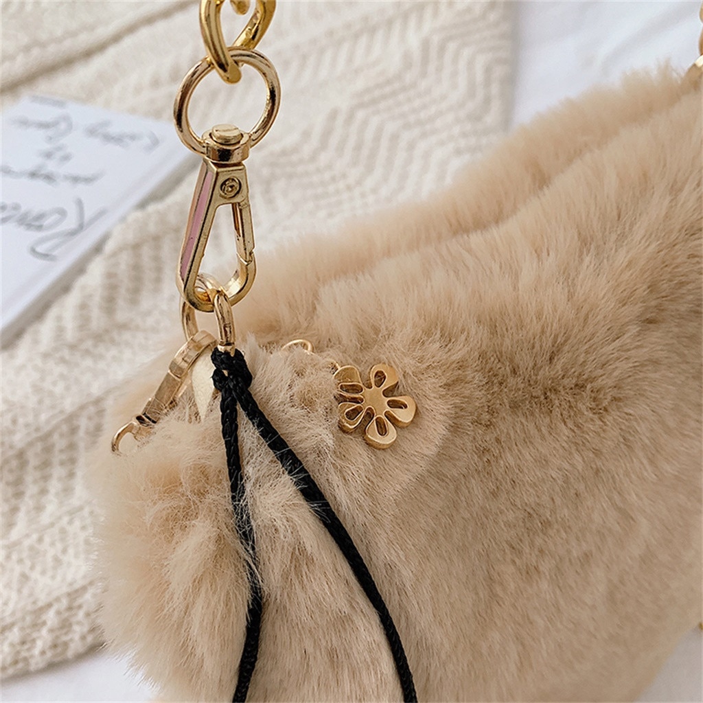 MAIOUMY Fashion Women Handbags New Cute Fluffy Fur Crossbody Bags Female Heart Shaped Ladies Phone Shoulder Bag Purse Handbag