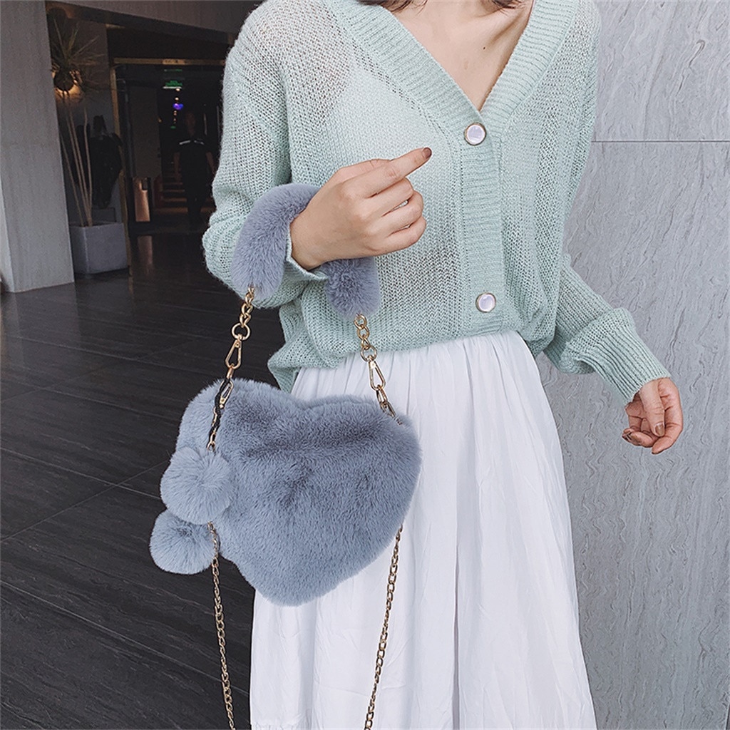 MAIOUMY Fashion Women Handbags New Cute Fluffy Fur Crossbody Bags Female Heart Shaped Ladies Phone Shoulder Bag Purse Handbag